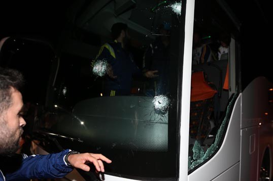 Fenerbahçe takım Otobüsüne Silahlı Saldırı