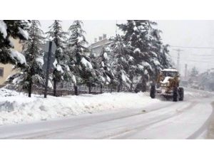 Konyanın O ilçesinde etkili kar yağışı