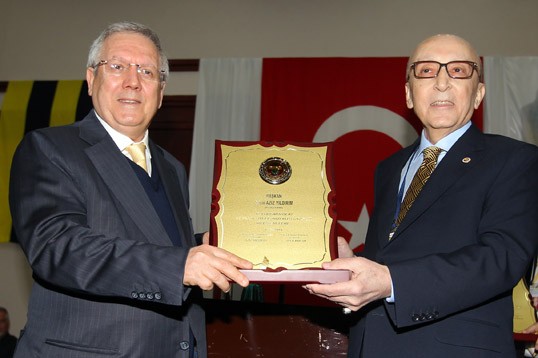 Vefa Küçük, Fenerbahçe YDK Başkanlığı’na Yeniden Seçildi