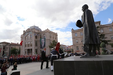 Cumhuriyet Bayramı Aksaray’da düzenlenen törenle kutlandı