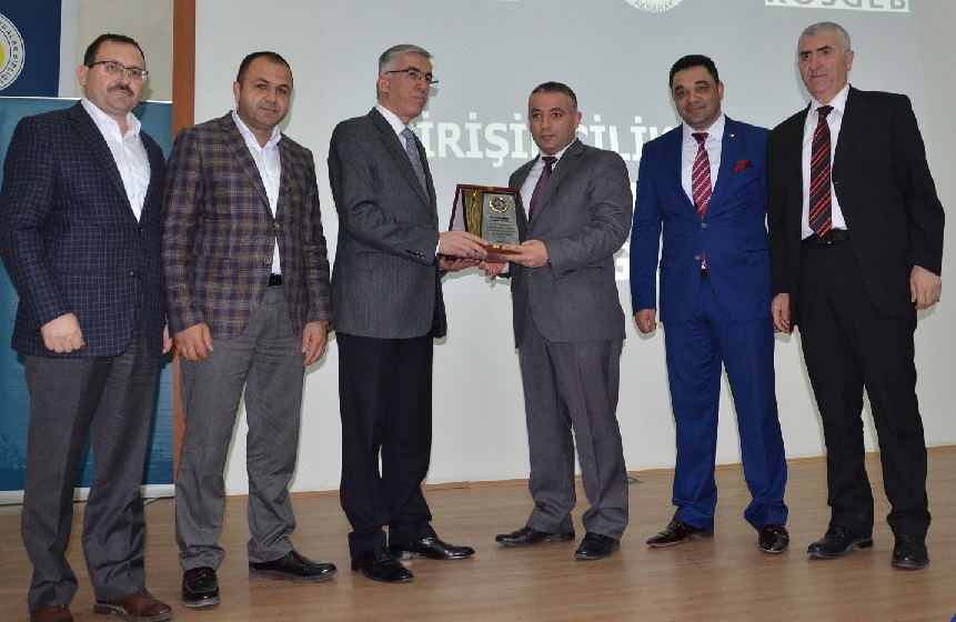 Aksaray'da Dilipak'ın  konferansına yoğun ilgi