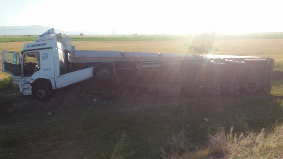 Eskilli tır şoförü kazayı ucuz atlattı