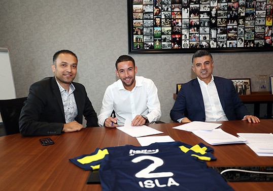 Mauricio Isla Fenerbahçe'de!