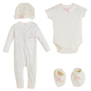 Bebek Hastane Çıkışı