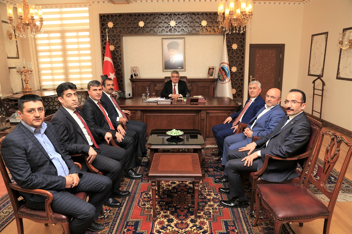 Sağlık-Sen Genel Başkanı Metin Memiş Vali Aykut Pekmez’i ziyaret etti