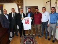 Aksaray Belediyespor Yönetim Kurulu Vali Aykut Pekmez'e ziyaret!